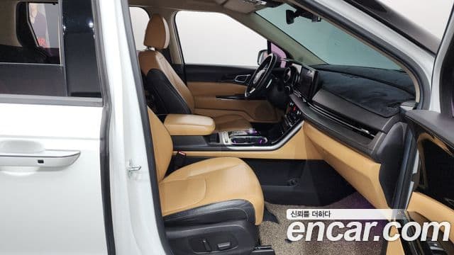 Kia Carnival 2020 — фото 11 из 20