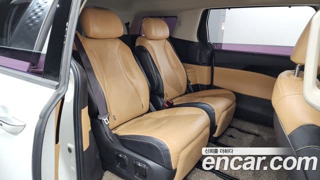 Kia Carnival 2020 — Şəkil 12/20