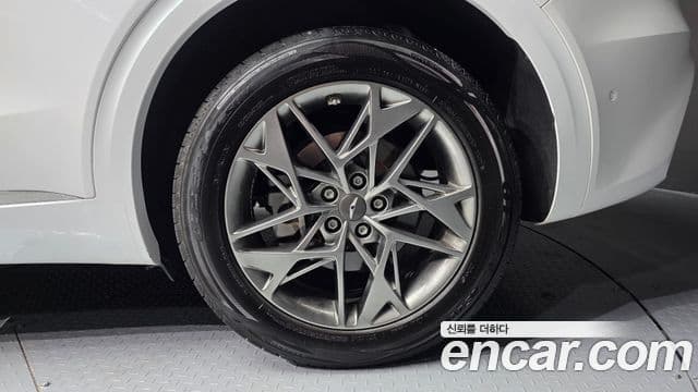 Genesis GV70 2021 — ფოტო 5/20