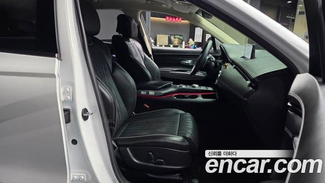 Genesis GV70 2021 — ფოტო 11/20