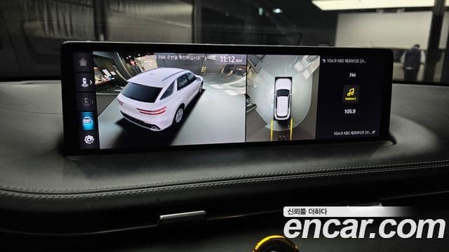 Genesis GV70 2021 — ფოტო 16/20