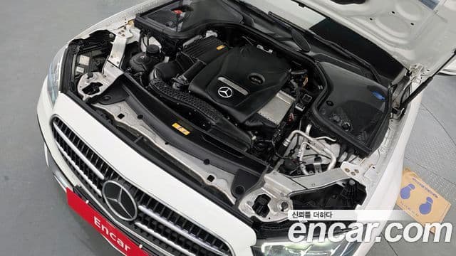 Mercedes-Benz E-Class 2021 — ფოტო 6/20