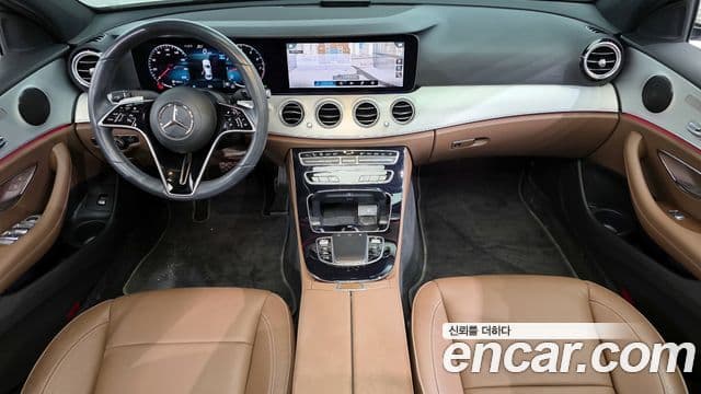 Mercedes-Benz E-Class 2021 — ფოტო 7/20