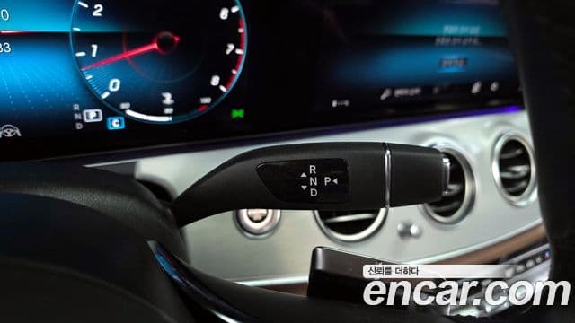 Mercedes-Benz E-Class 2021 — ფოტო 9/20