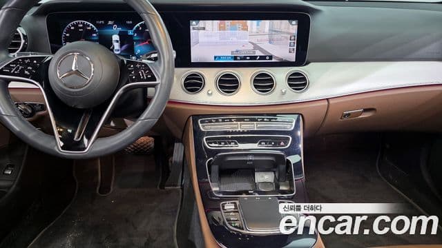 Mercedes-Benz E-Class 2021 — ფოტო 19/20