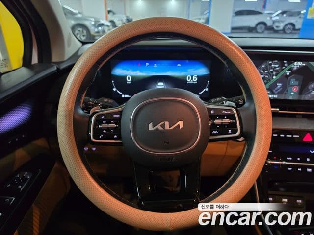 Kia Carnival 2023 — Şəkil 7/20