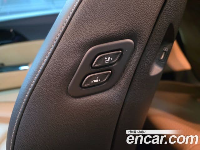 Kia Carnival 2023 — Şəkil 17/20