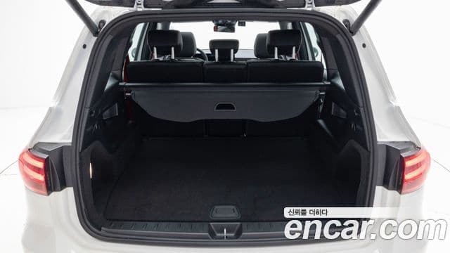 Mercedes-Benz GLB-Class 2025 — ფოტო 11/20
