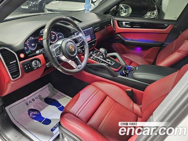 Porsche Cayenne 2020 — Photo 18/19