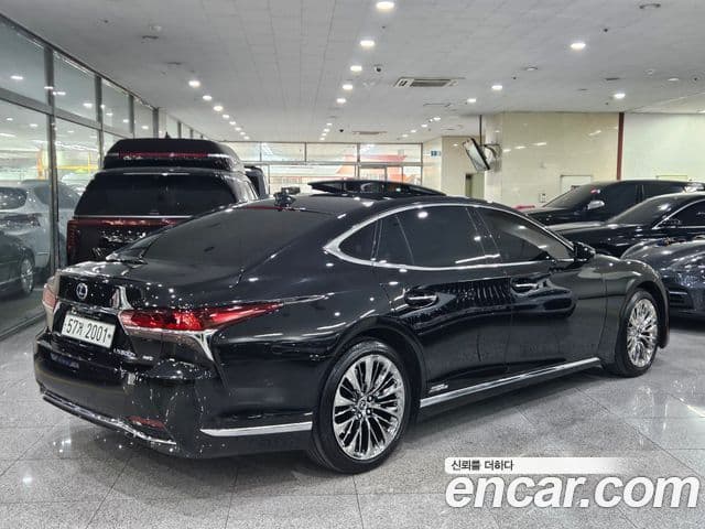 Lexus LS500h 2018 — ფოტო 20/20
