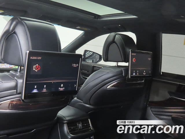 Lexus LS500h 2018 — ფოტო 19/20