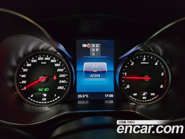 Mercedes-Benz V-Class 2022 — Şəkil 16/20