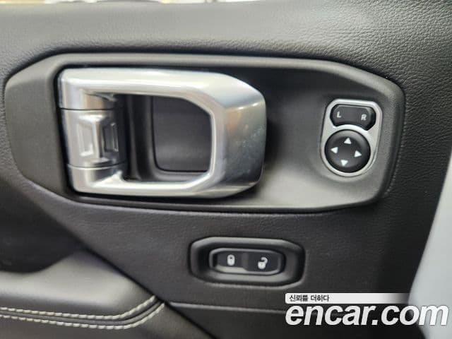Jeep Wrangler 2022 — ფოტო 3/20