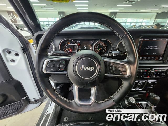 Jeep Wrangler 2022 — ფოტო 6/20