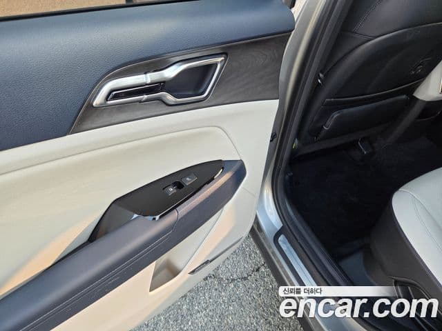 Kia Sportage 2022 — ფოტო 16/20