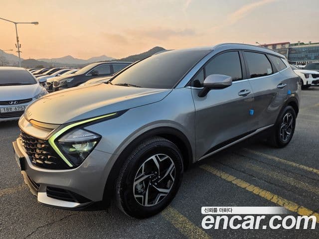 Kia Sportage 2022 — ფოტო 18/18