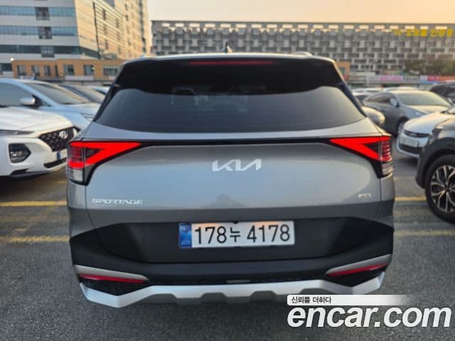 Kia Sportage 2022 — ფოტო 5/18