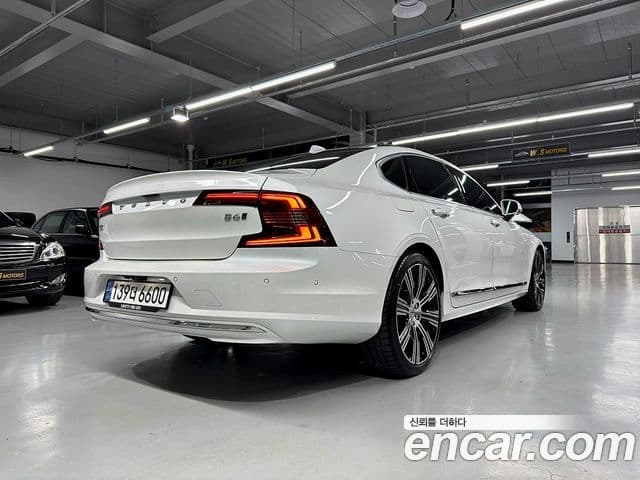 Volvo S90 2023 — ფოტო 9/20