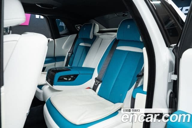 Rolls-Royce Ghost 2022 — ფოტო 6/11