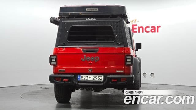Jeep Gladiator 2021 — Photo 19/20