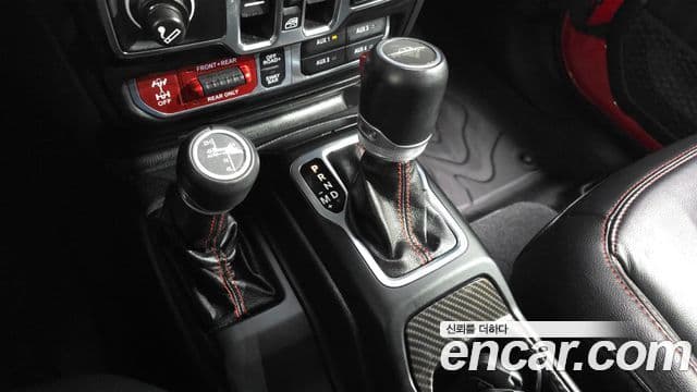Jeep Gladiator 2021 — Photo 14/20