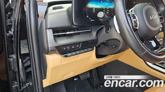Kia Carnival 2022 — Şəkil 13/20