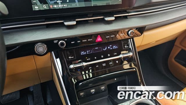 Kia Carnival 2022 — Şəkil 17/20