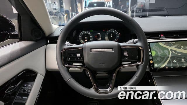Land Rover Range Rover Evoque 2025 — ფოტო 13/20