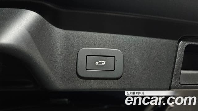 Land Rover Range Rover Evoque 2025 — фото 20 из 20
