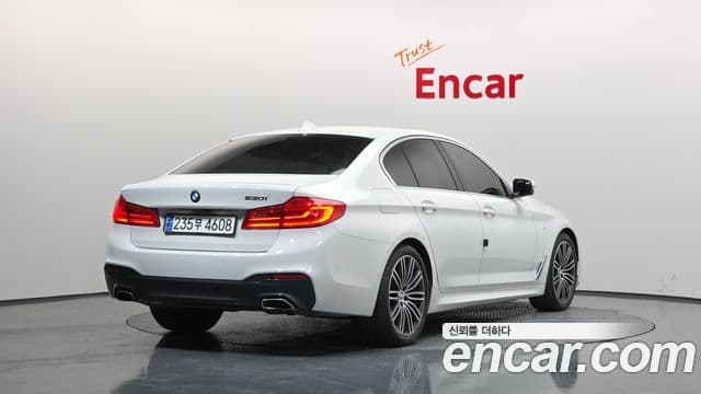 BMW 5 Series 2020 — ფოტო 2/20