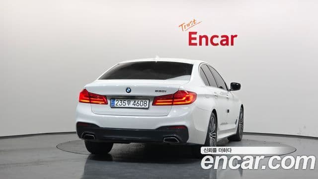 BMW 5 Series 2020 — ფოტო 4/20