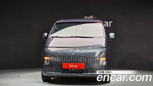 Hyundai Staria 2023 — Şəkil 2/20