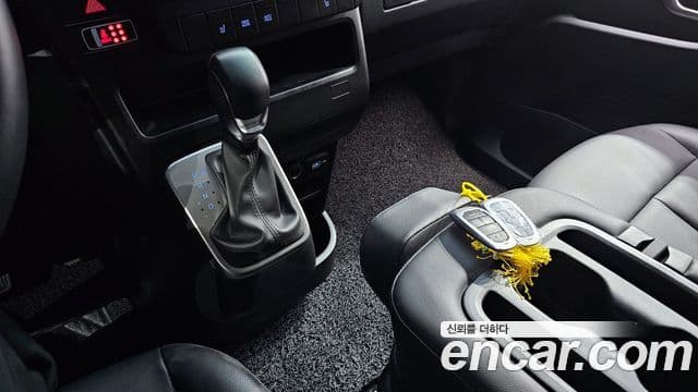 Hyundai Staria 2023 — Şəkil 8/20