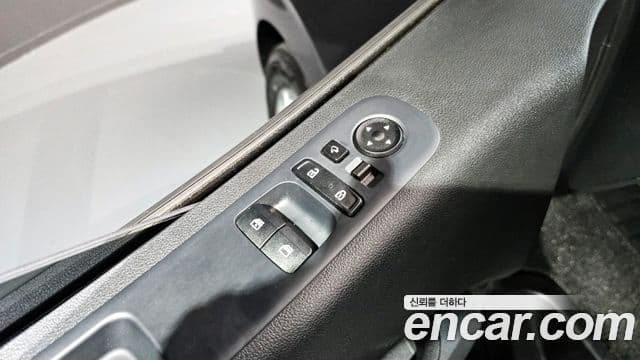 Hyundai Staria 2023 — Şəkil 16/20