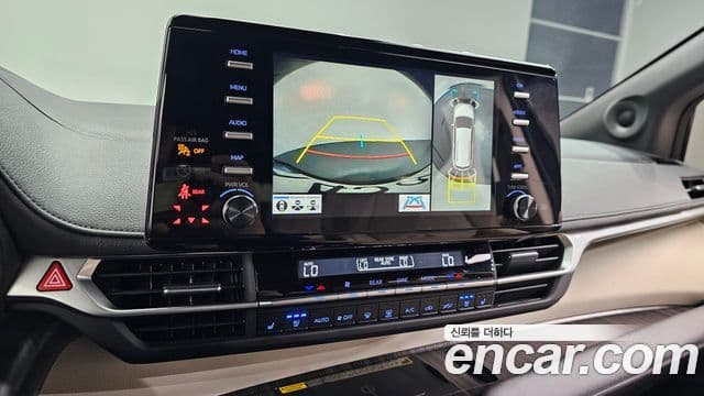 Toyota Sienna 2023 — ფოტო 14/20