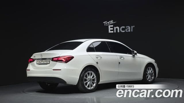 Mercedes-Benz A-Class 2020 — ფოტო 1/20