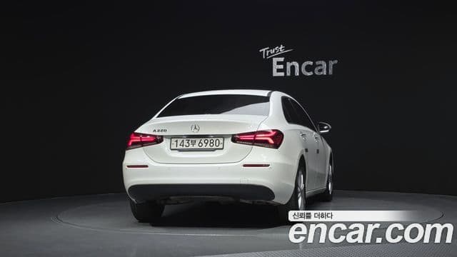 Mercedes-Benz A-Class 2020 — ფოტო 3/20