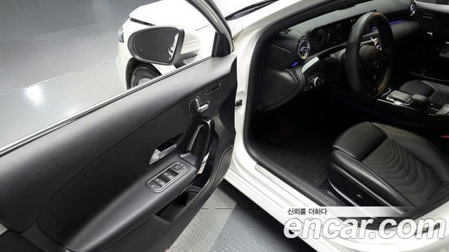 Mercedes-Benz A-Class 2020 — ფოტო 10/20