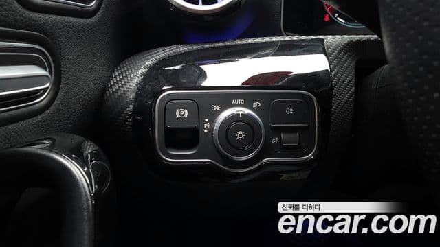 Mercedes-Benz A-Class 2020 — ფოტო 16/20