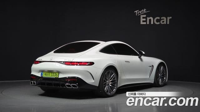 Mercedes-Benz AMG GT 2025 — Photo 16/20