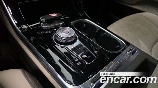 Kia Carnival 2022 — Şəkil 9/20