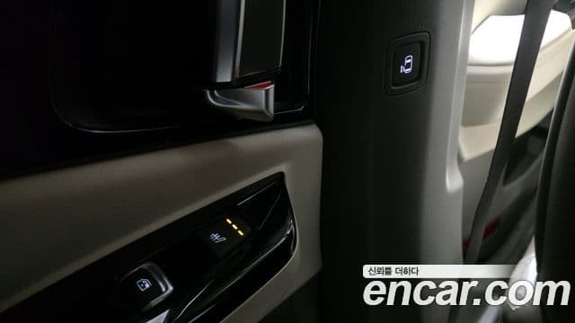 Kia Carnival 2022 — Şəkil 17/20
