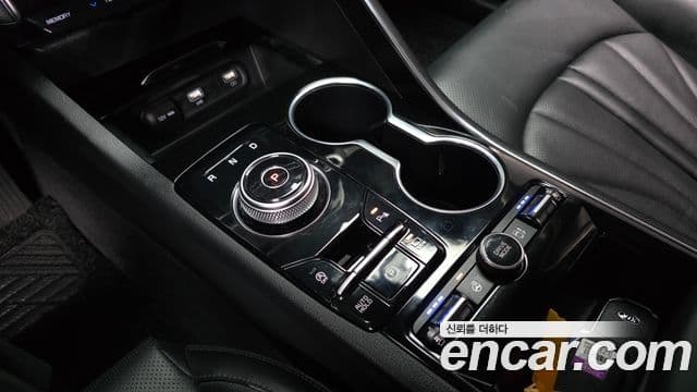 Kia K5 2021 — ფოტო 9/20