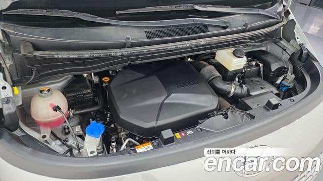 Hyundai Staria 2023 — ფოტო 6/20