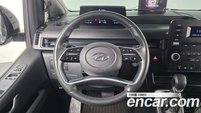 Hyundai Staria 2023 — ფოტო 13/20