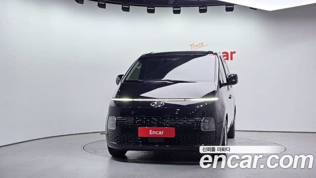 Hyundai Staria 2023 — ფოტო 3/20