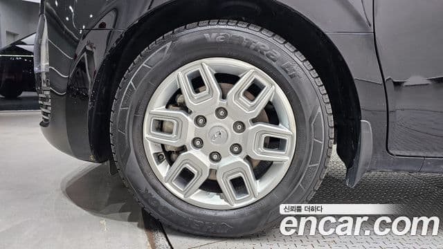 Hyundai Staria 2023 — ფოტო 5/20