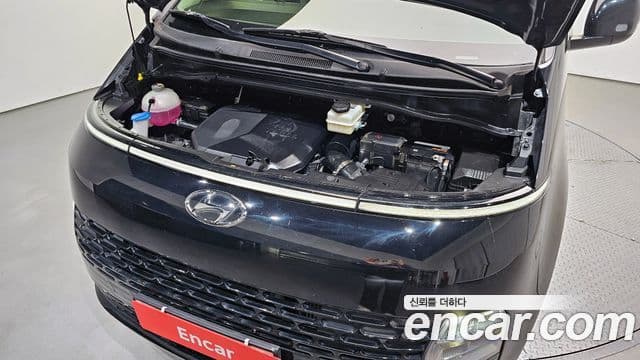 Hyundai Staria 2023 — ფოტო 6/20