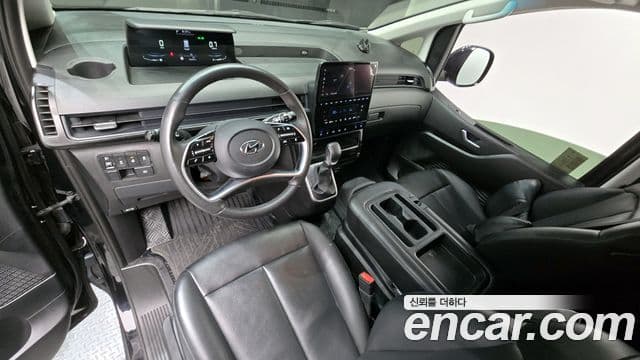 Hyundai Staria 2023 — ფოტო 7/20