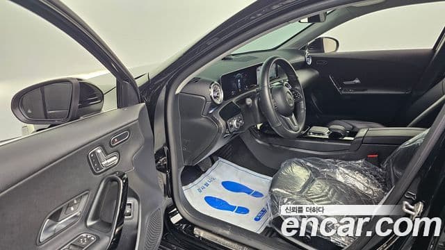 Mercedes-Benz A-Class 2020 — ფოტო 10/20